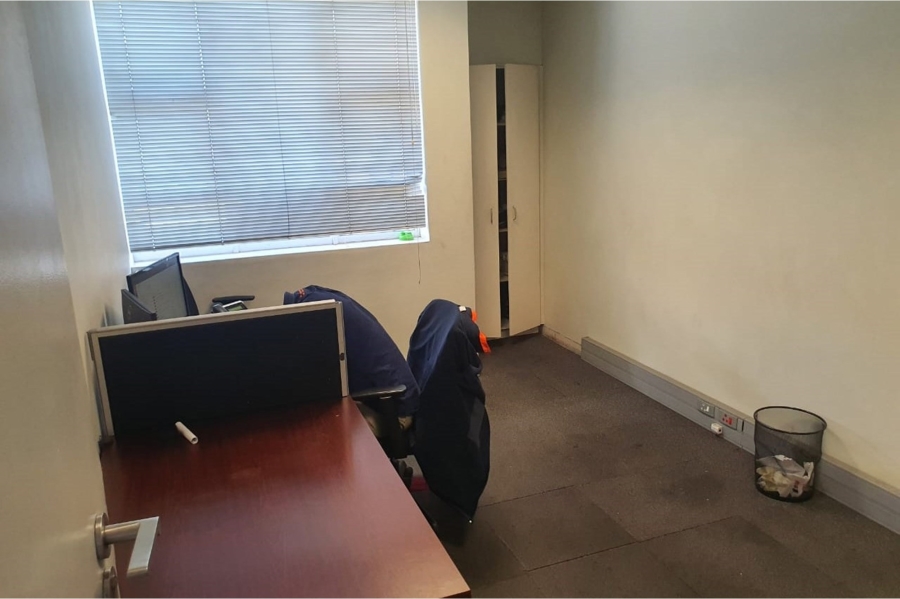 To Let commercial Property for Rent in Coega Eastern Cape